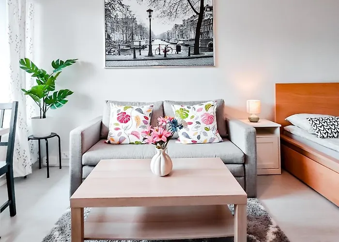 Cozy & Comfy Studio, 14 Mins From Airport, 18 Mins To Center * 반타